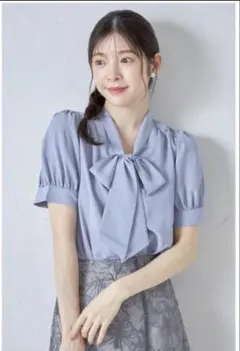 トッコクローゼット　tocco closet リボンブラウス 半袖 ブルーのサムネイル