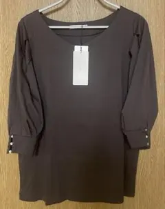 【新品タグ・今期】即購入⭕️パフスリーブ　Vネック　カットソー　ブラウン