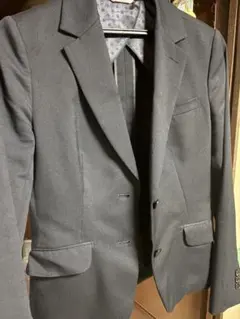 洋服の青山:黒いビジネススーツジャケット