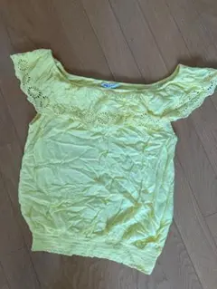 H&M イエロー オフショルダー Tシャツ