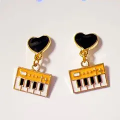 ピアノ ピアス