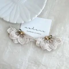 パール ビジュー×オーガンジーフラワータッセルピアス/イヤリング G