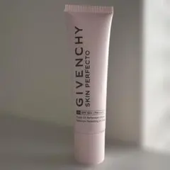 GIVENCHY スキン PFCT UV フルイド 日焼け止め乳液 30mlのサムネイル