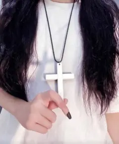 韓国 y2k ホワイト クロス ネックレス