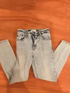 Abercrombie & Fitch The Skinny High Riseのサムネイル