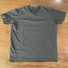 グレー　半袖 Tシャツ シンプル　お勧め　ユニクロ　XL トップスのサムネイル