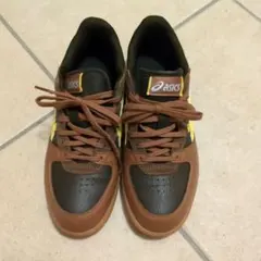 ASICS スニーカー ブラウン/イエロー