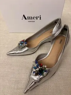 Ameri vintage パンプス　シルバー　M ビジューのサムネイル