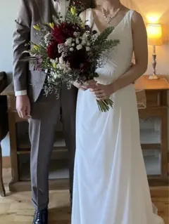 スレンダーライン　ウェディングドレス