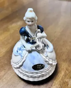 メロディー人形 青と白 陶器製