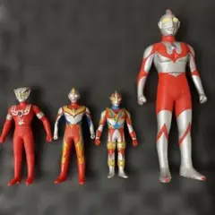 【まとめ売り】ウルトラマン ソフビ フィギュア 4体セット（特大含む）のサムネイル