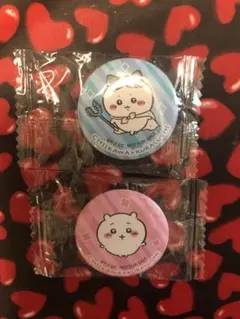 ちいかわ くら寿司 缶バッジ　2個