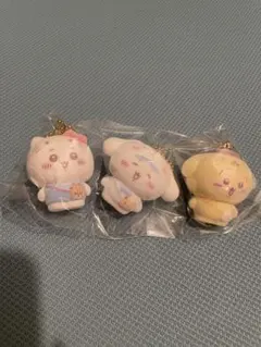 ちいかわ　サンリオ　シークレットフロッキーマスコットチャーム　うさぎ　ハチワレ