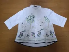 花柄刺繍ブラウス