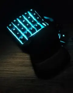 静音化済 美品 Razer TARTARUS V2 ゲーミング 左手デバイス
