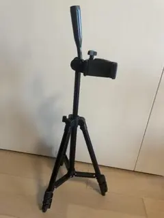 調整可能なブラック三脚　三段階式