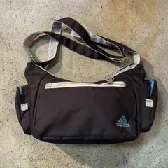 ショルダーバッグ　adidas アディダス　ボディバッグ