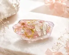 ハンドメイド レジンヘアゴム 蝶々 - メルカリ