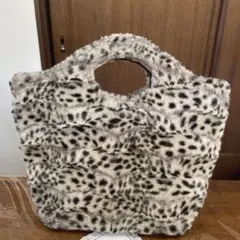 ハロッズ　Harrods の手提げバッグ　ヒョウ柄