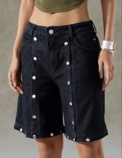 ボタン付きハーフパンツ