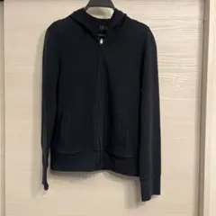 UNIQLOフルジップ 黒 パーカー
