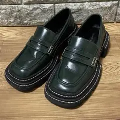 CHARLES & KEITH チャンキー　ペニー　ローファーのサムネイル