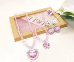 Item thumbnail for item 4dbbf669-2cd1-4eea-8624-7ca1970bc502