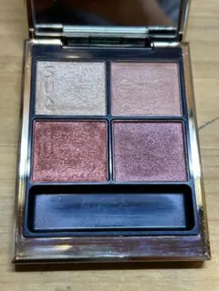 SUQQU シグニチャー カラー アイズ04 純撫子