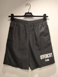 GIVENCHY　ハーフパンツ　Ｍのサムネイル
