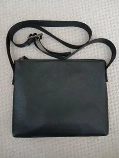 tk. TAKEO KIKUCHI レザー調サコッシュバッグ