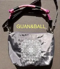 GUAN&BALL 刺繍ショルダーバッグ グレー ピンクハンドル付き