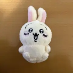 ちいかわ　うさぎ　お座りぬいぐるみ　マスコット ガチャガチャ
