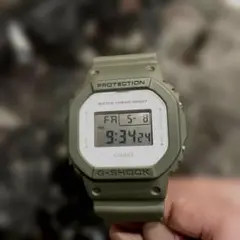 CASIO G-SHOCK オリーブグリーン デジタル腕時計