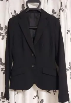 COMME CA ISM ブラック 2ボタンジャケットとパンツ