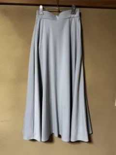 ライトグレー フレアスカート