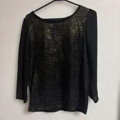 黒と金のストライプ 長袖トップス