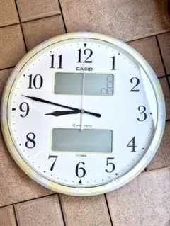 電池なしCASIO infoview アナログ時計 デジタル表示付き