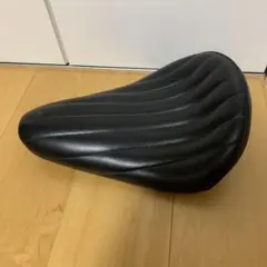 バイク用 ソロシート ブラック タックロールのサムネイル