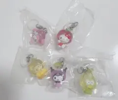 サンリオ　くだもの　めじるし　アクセサリー　ガチャ
