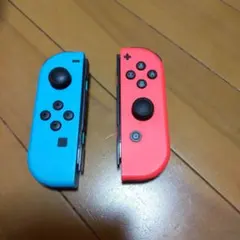 Nintendo Switch ジョイコン 青と赤