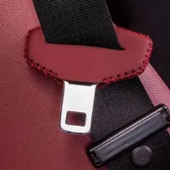 2点セットシートベルトバックルカバー レザー 傷汚れ防止 保護 シンプル赤a
