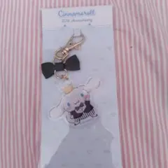 【値下げ】シナモロール リボン付きアクリルチャーム ブラック