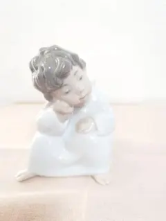 NAO フィギュリン 木馬でお昼寝 - メルカリ