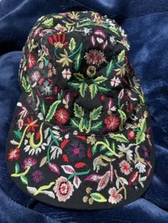 ZARA 刺繍キャップのサムネイル