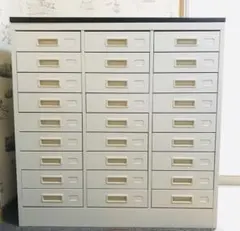 ★オークション開始2.2万円★ オフィス用スチール書庫 27杯多段　天板付き