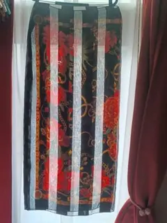 本日限定価格　大判　花柄ストール 黒・赤・金色