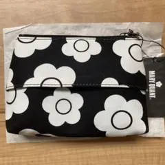 新品タグ付⭐︎MARY QUANT 総柄デイジープリント　舟型ティッシュケース