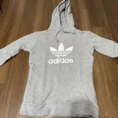 adidas originals パーカー