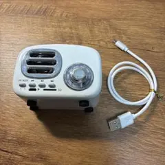DAISO Bluetoothスピーカー レトロタイプ ホワイトのサムネイル