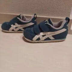 asics スニーカー